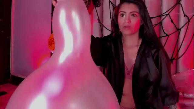 Image 11 of lunaa_lynch Stream on Chaturbate on 12 days ago