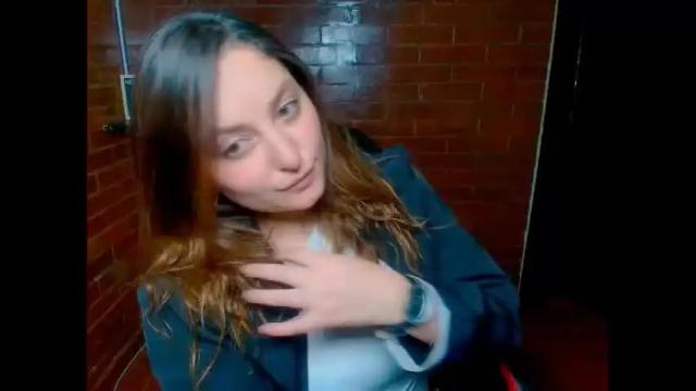 Image 2 of lunaa_m_ Stream on Chaturbate on 5 months ago