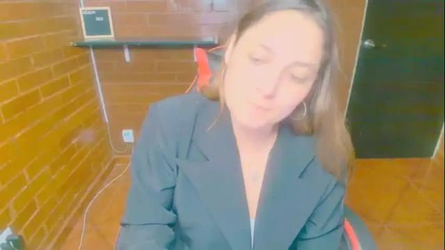 Image 12 of lunaa_m_ Stream on Chaturbate on 5 months ago