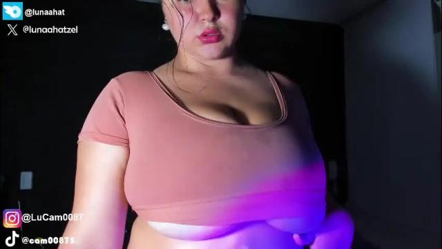 Image 7 of lunaahatzel Stream on Chaturbate on 2 months ago