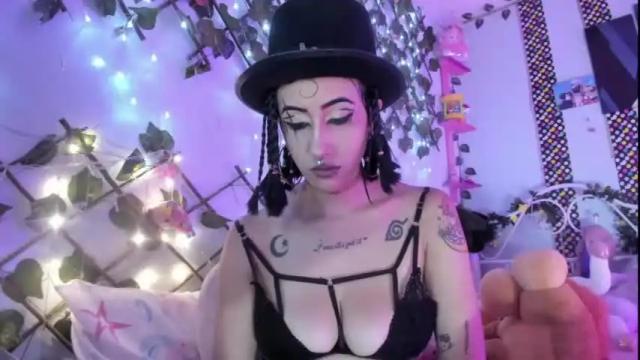 Image 2 of lunacristal_moon Stream on Chaturbate on 12 months ago