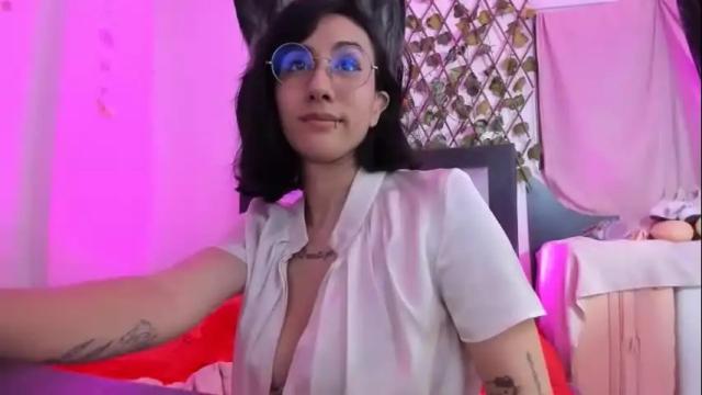 Image 6 of lunacristal_moon Stream on Chaturbate on 1 month ago