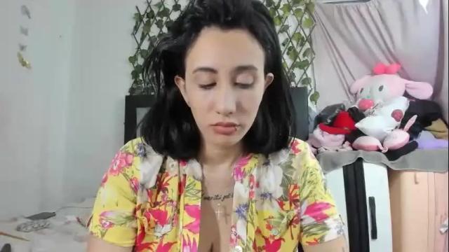 Image 2 of lunacristal_moon Stream on Chaturbate on 1 month ago