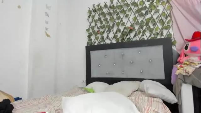 Image 12 of lunacristal_moon Stream on Chaturbate on 1 month ago