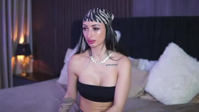 Image 3 of lunafit Stream on Chaturbate on 19 months ago