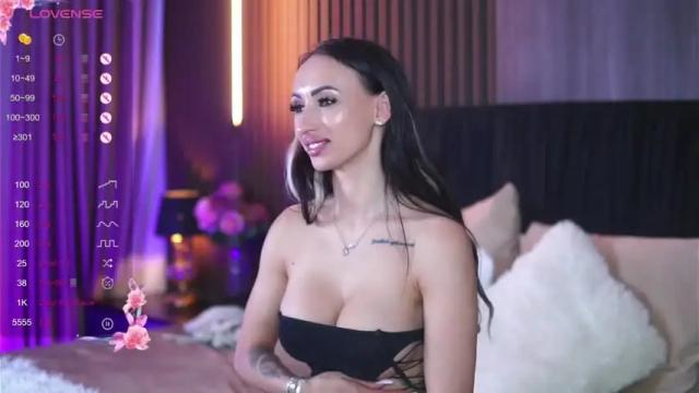 Image 4 of lunafit Stream on Chaturbate on 18 months ago