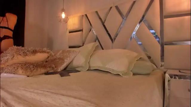 Image 10 of lunaflorez_ Stream on Chaturbate on 18 days ago