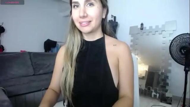 Image 11 of lunagardners Stream on Chaturbate on 3 months ago