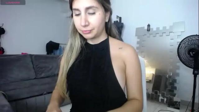 Image 12 of lunagardners Stream on Chaturbate on 3 months ago