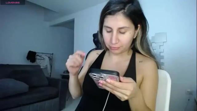 Image 4 of lunagardners Stream on Chaturbate on 2 months ago