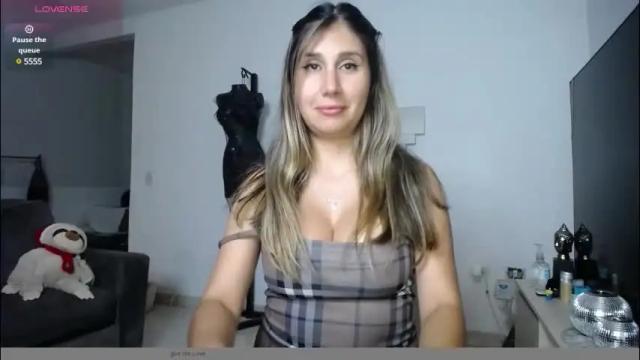 Image 4 of lunagardners Stream on Chaturbate on 7 days ago