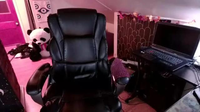 Image 6 of lunalaneee Stream on Chaturbate on 18 months ago