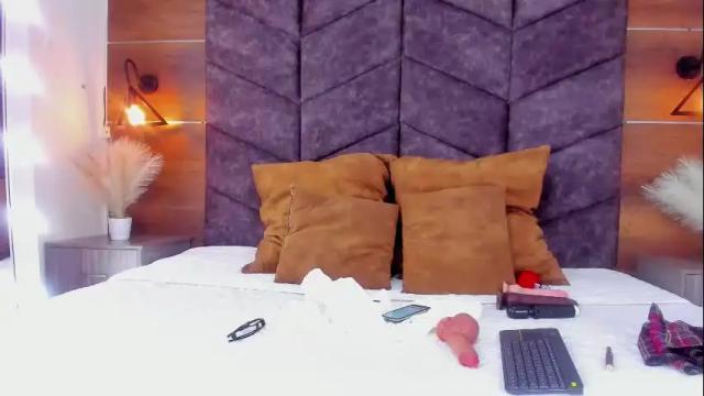 Image 12 of lunalenox_ Stream on Chaturbate on 1 month ago