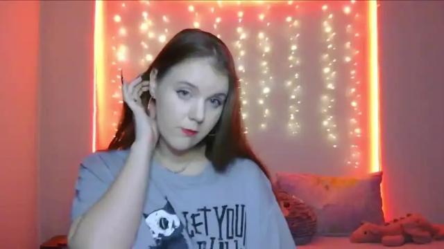 Image 8 of lunalinzz Stream on Chaturbate on 14 months ago