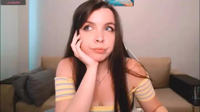 Image 8 of lunalovesuu Stream on Chaturbate on 2 months ago