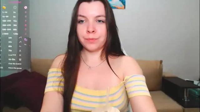 Image 2 of lunalovesuu Stream on Chaturbate on 1 month ago