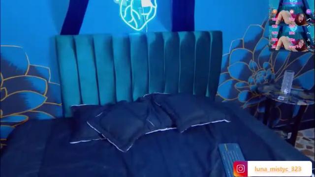 Image 2 of lunamistyc Stream on Chaturbate on 2 months ago