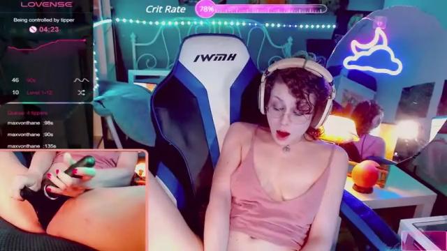 Image 11 of lunaoddity Stream on Chaturbate on 16 months ago