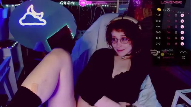 Image 8 of lunaoddity Stream on Chaturbate on 14 months ago