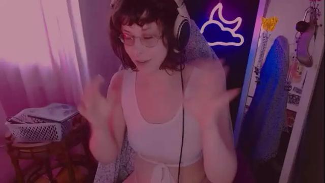 Image 6 of lunaoddity Stream on Chaturbate on 12 days ago
