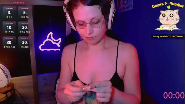 Image 8 of lunaoddity Stream on Chaturbate on 4 months ago