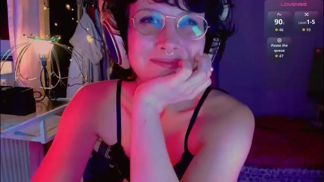 Image 3 of lunaoddity Stream on Chaturbate on 1 month ago