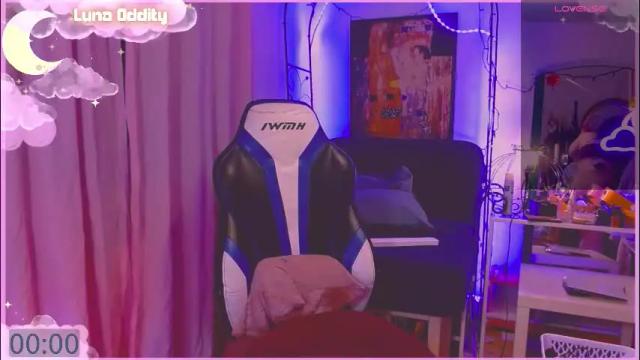 Image 8 of lunaoddity Stream on Chaturbate on 4 days ago
