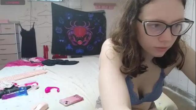 Image 3 of lunaquinn45 Stream on Chaturbate on 1 month ago