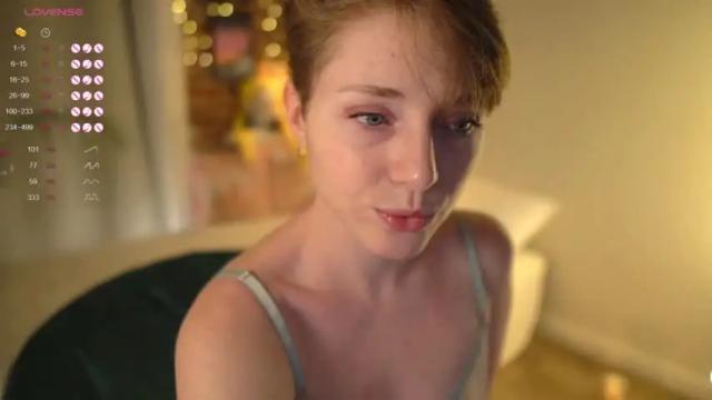Image 10 of lunar_girl Stream on Chaturbate on 21 months ago