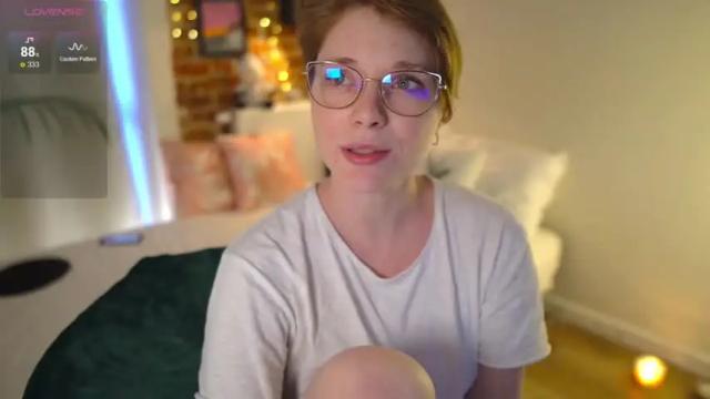 Image 4 of lunar_girl Stream on Chaturbate on 21 months ago
