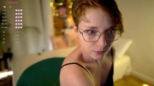 Image 4 of lunar_girl Stream on Chaturbate on 21 months ago