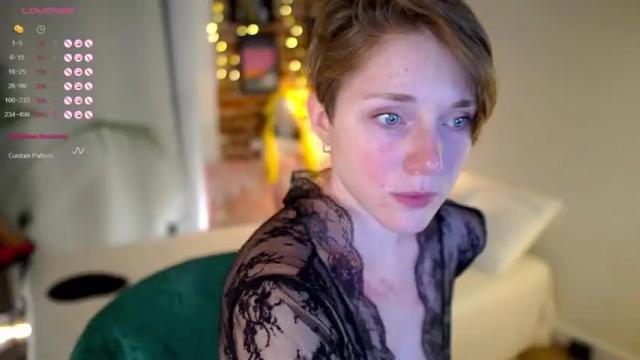 Image 4 of lunar_girl Stream on Chaturbate on 21 months ago