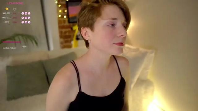 Image 12 of lunar_girl Stream on Chaturbate on 20 months ago