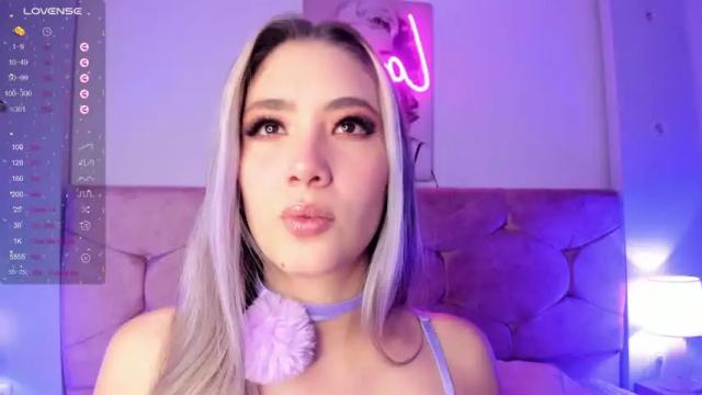 Image 7 of lunar_leen Stream on Chaturbate on 12 months ago