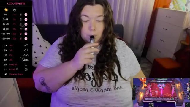 Image 2 of lunar_panda Stream on Chaturbate on 1 month ago