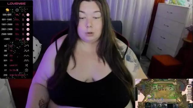 Image 2 of lunar_panda Stream on Chaturbate on 6 days ago