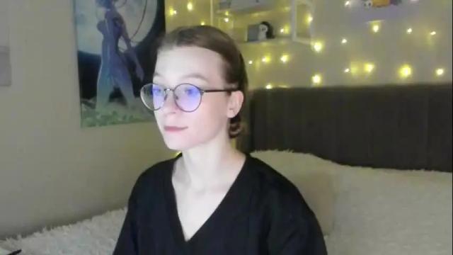Image 11 of lunar_sofia Stream on Chaturbate on 2 months ago