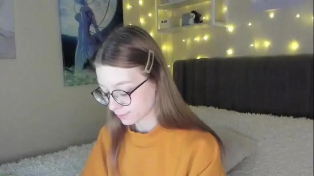 Image 10 of lunar_sofia Stream on Chaturbate on 2 months ago