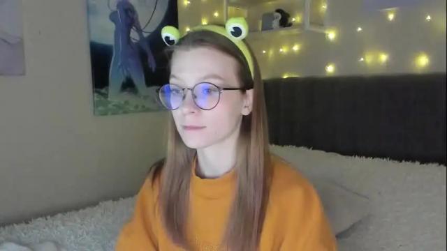 Image 3 of lunar_sofia Stream on Chaturbate on 2 months ago