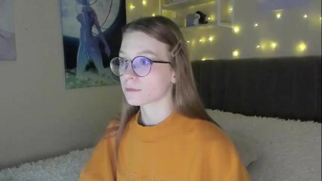 Image 8 of lunar_sofia Stream on Chaturbate on 2 months ago