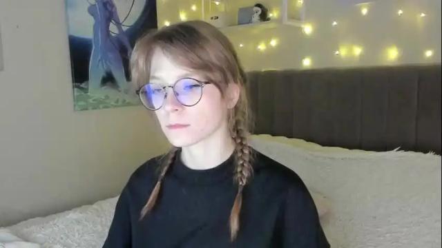 Image 10 of lunar_sofia Stream on Chaturbate on 2 months ago