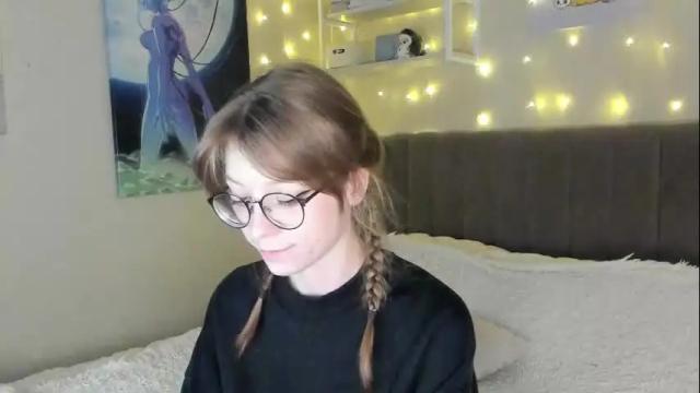 Image 2 of lunar_sofia Stream on Chaturbate on 2 months ago