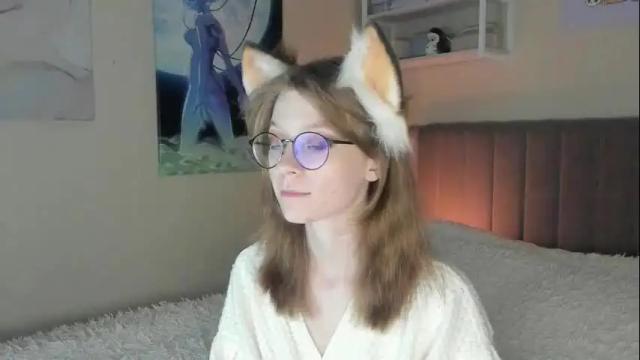 Image 2 of lunar_sofia Stream on Chaturbate on 1 month ago