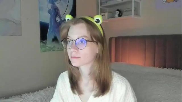 Image 2 of lunar_sofia Stream on Chaturbate on 1 month ago