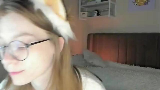 Image 2 of lunar_sofia Stream on Chaturbate on 1 month ago