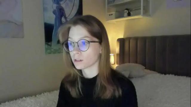 Image 10 of lunar_sofia Stream on Chaturbate on 23 days ago