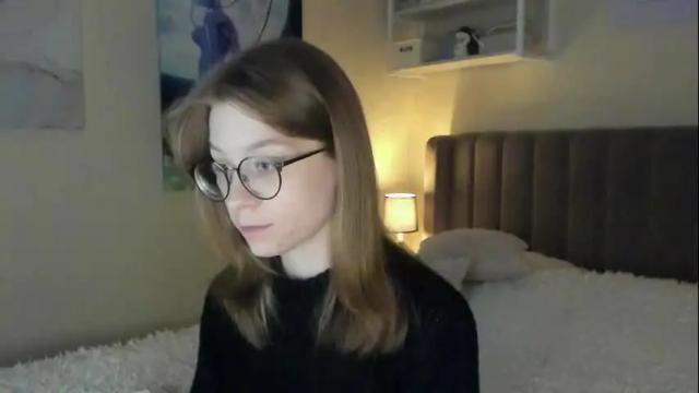 Image 12 of lunar_sofia Stream on Chaturbate on 23 days ago