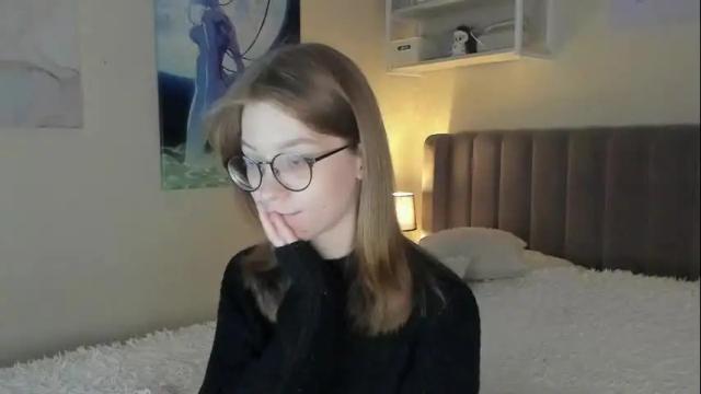 Image 6 of lunar_sofia Stream on Chaturbate on 23 days ago