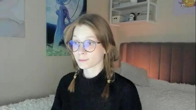Image 3 of lunar_sofia Stream on Chaturbate on 15 days ago