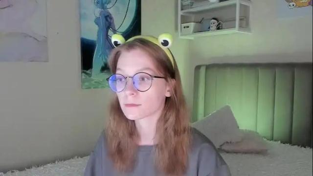 Image 2 of lunar_sofia Stream on Chaturbate on 9 days ago